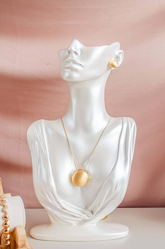 Round Matte Pendant Necklace